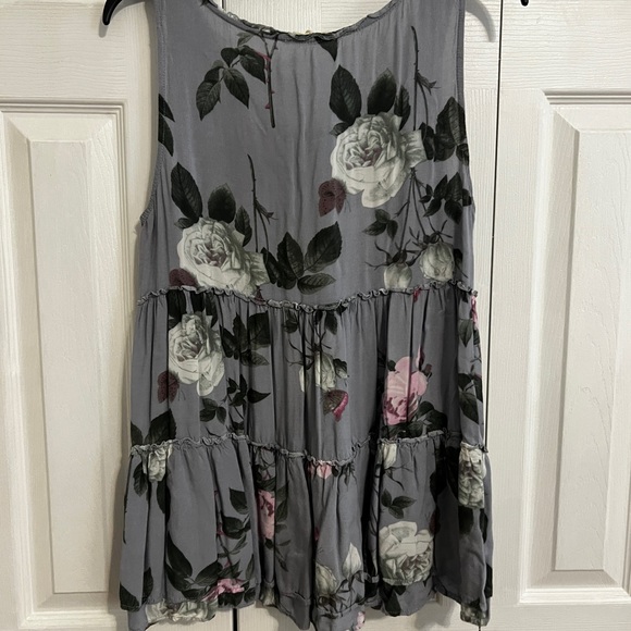 Entro Floral Blouse - Picture 2 of 3